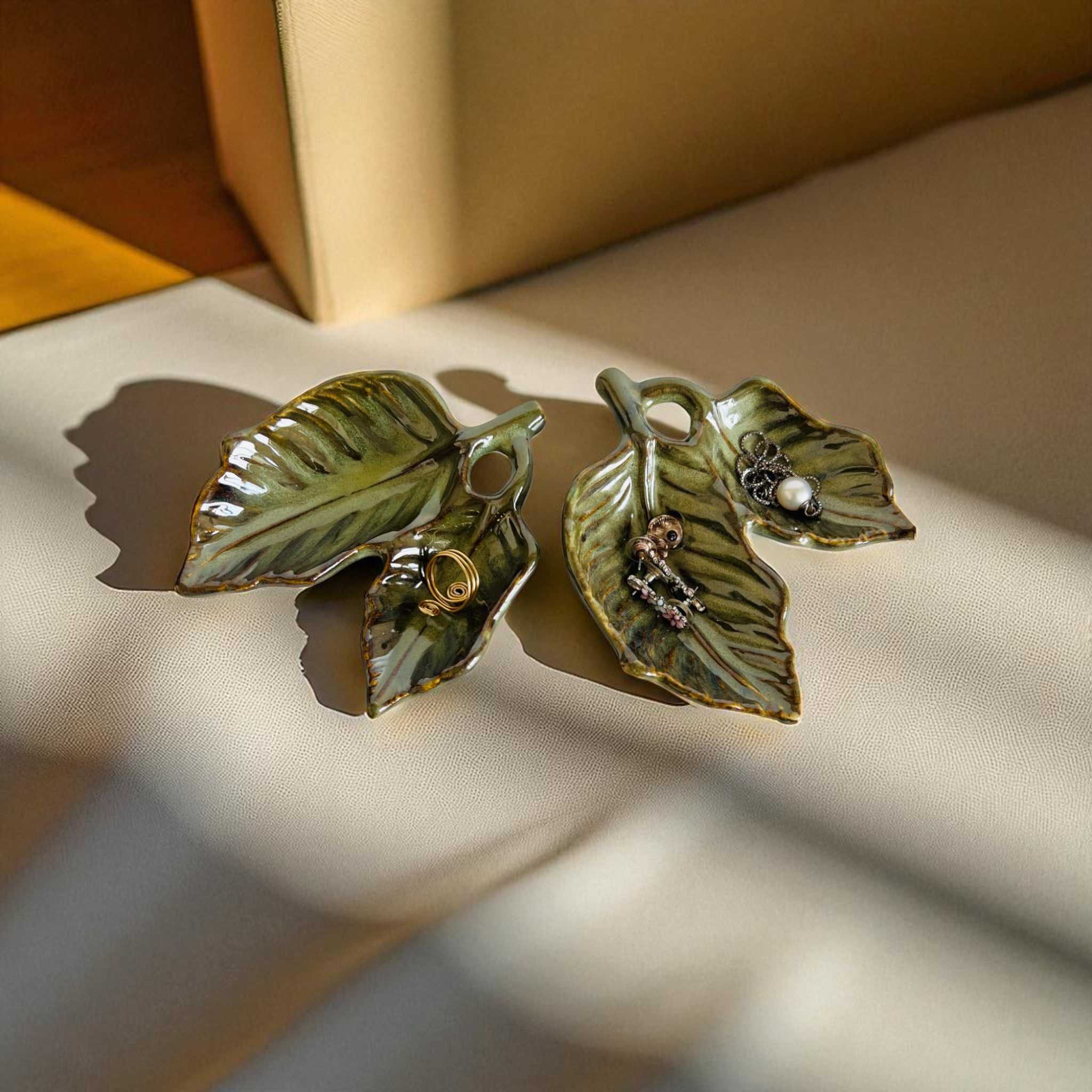 Double Leaf Mini Holder (Set of 2)