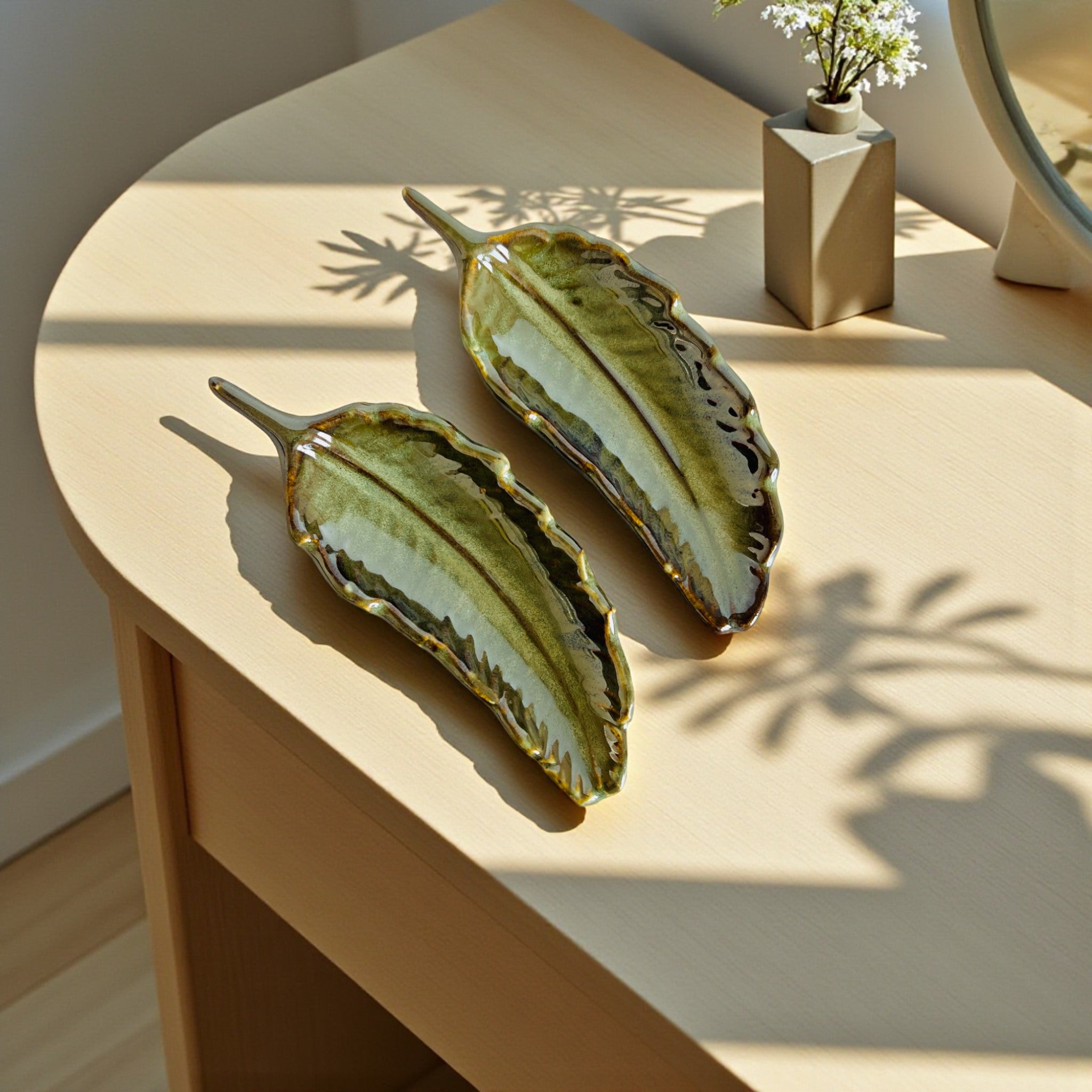 Solo Leaf Trinket Dish (Set of 2)