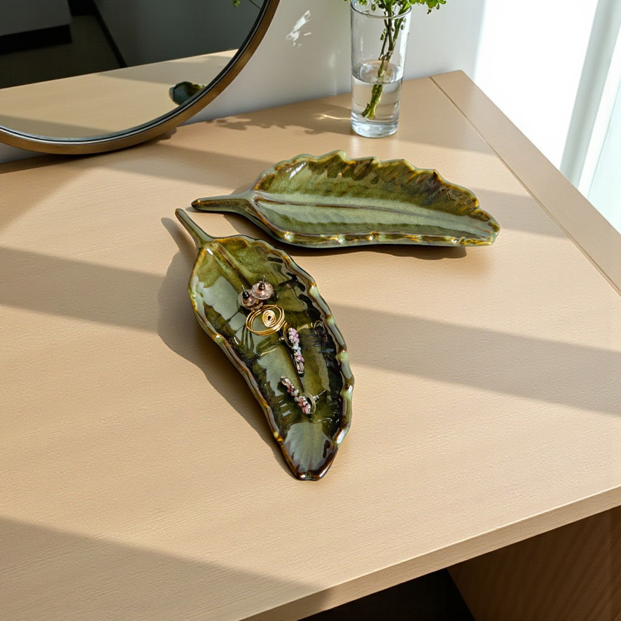 Solo Leaf Trinket Dish (Set of 2)