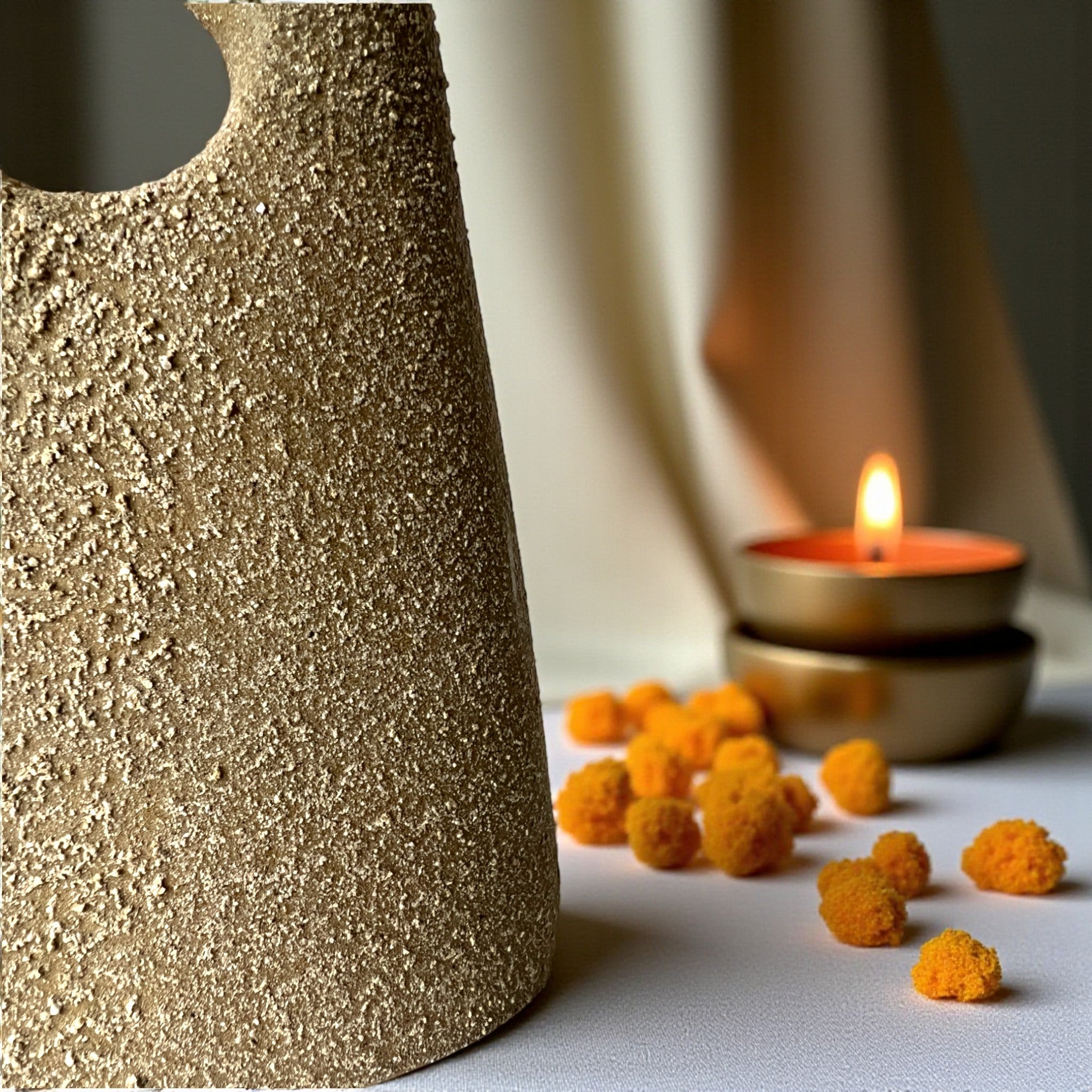 Sahara Grip Vase
