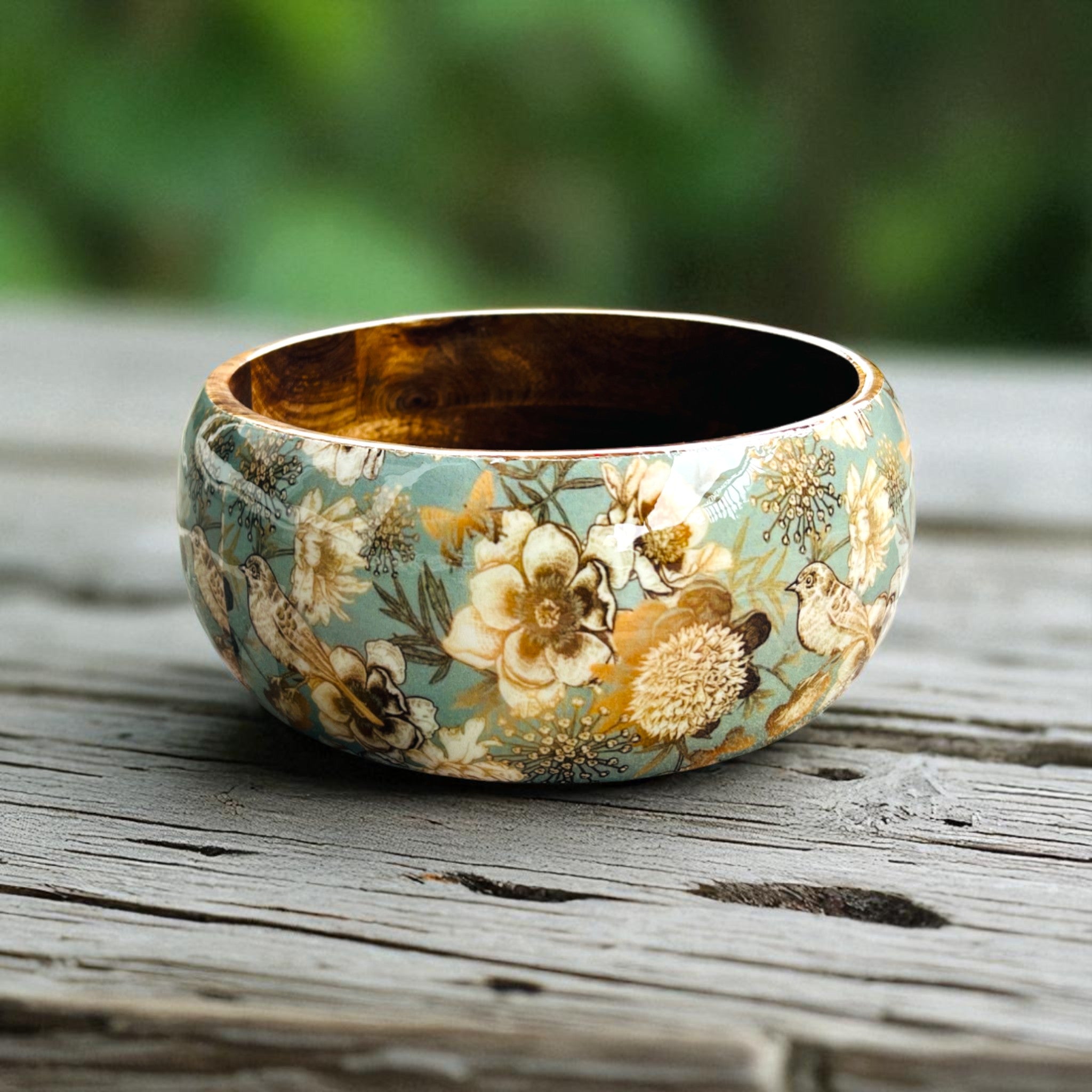 City Sparrow 9 Inch Salad Bowl with Spoons