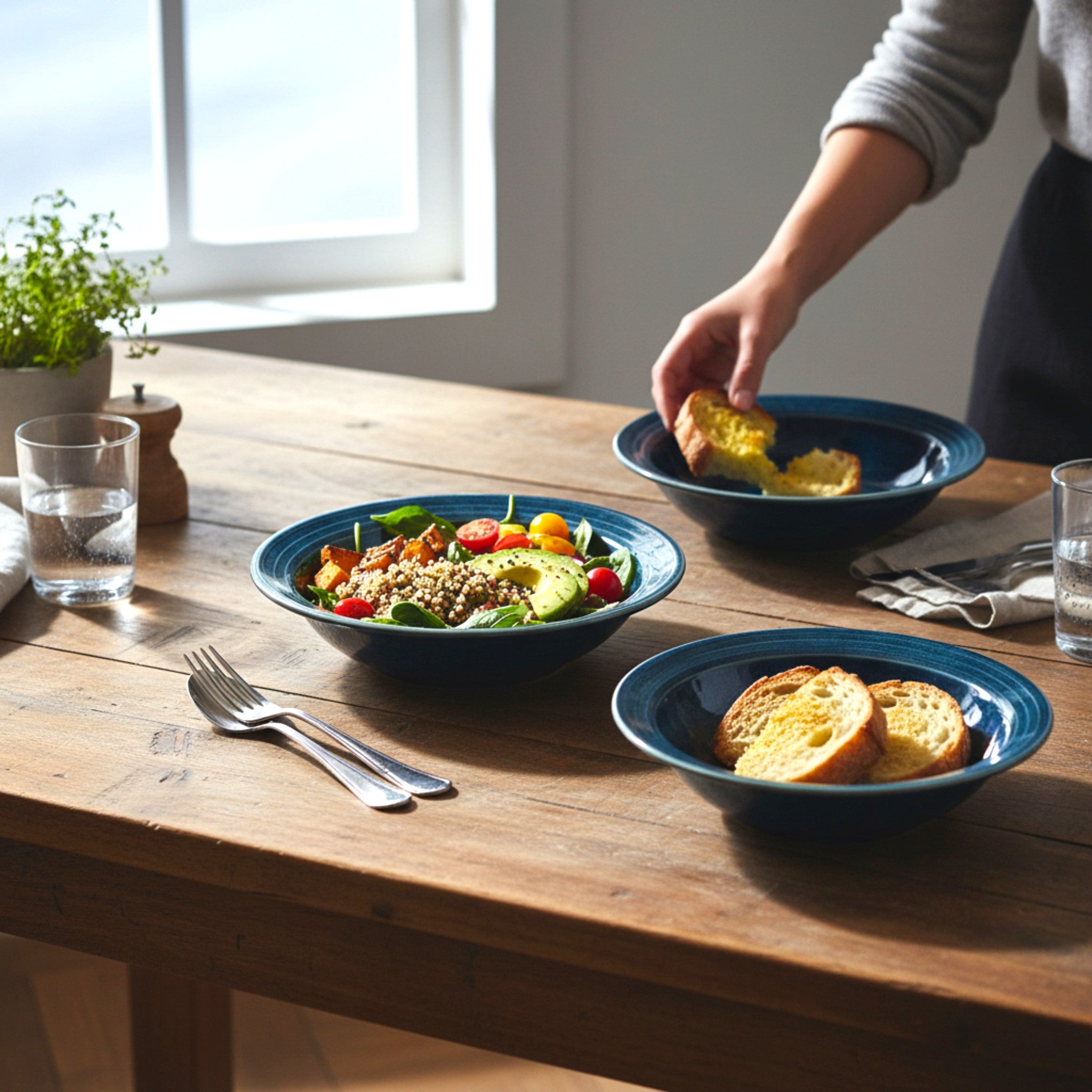 Nocturnal Noodle Plate (Set of 2)